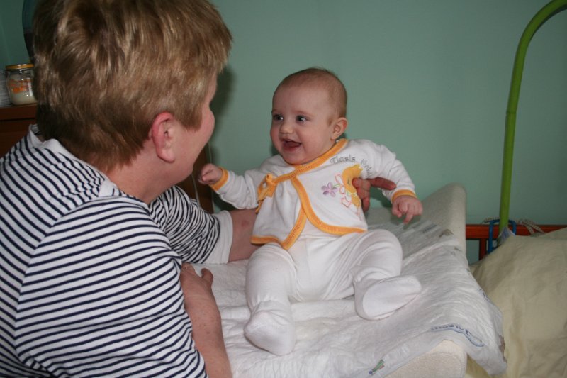 IMG_5312.JPG - Śmieję się do babci